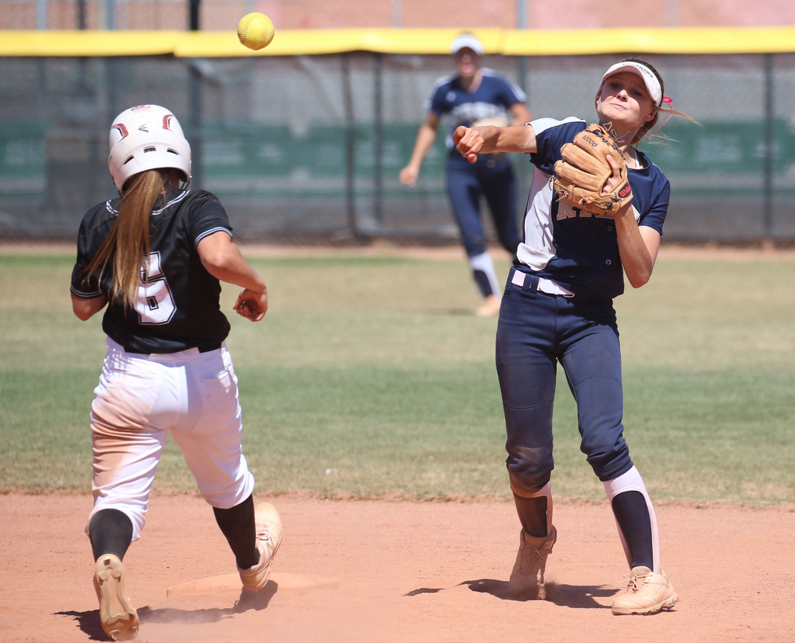 No. 7 Mountain View 3, No. 3 Ironwood Ridge 7, state softball playoffs